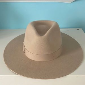 NWT Urban Outfitters 100% Wool Hat